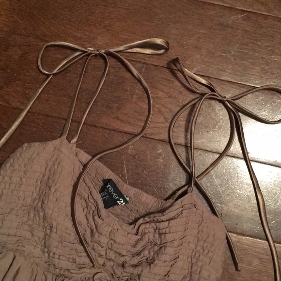 Ruffle party dress Forever 21 - Picture 8 of 8